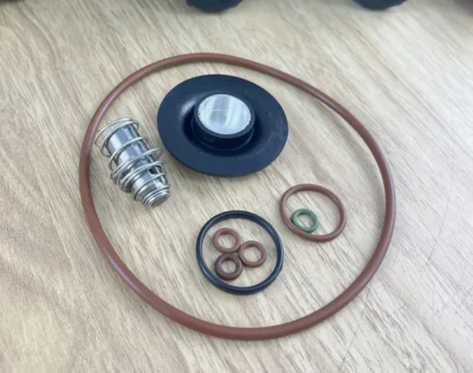 2901063320	KIT SET OF WEARING PARTS